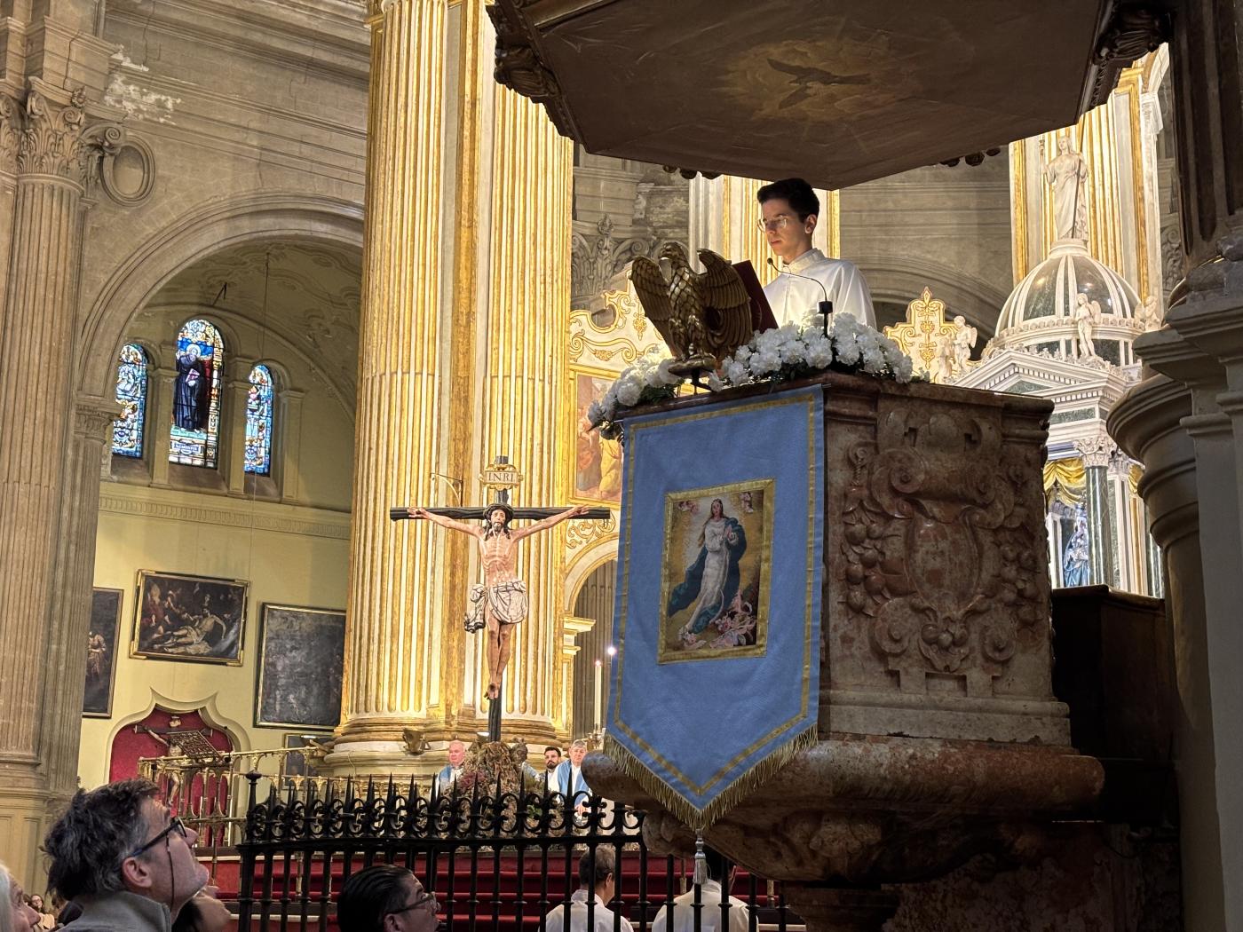 «Estos ministerios son una llamada a vivir con mayor intensidad vuestra relación con Cristo Palabra y Cristo Eucaristía»