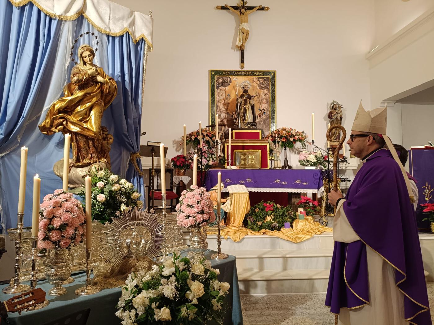 La parroquia de Cuevas del Becerro reabre sus puertas tras un año de obra