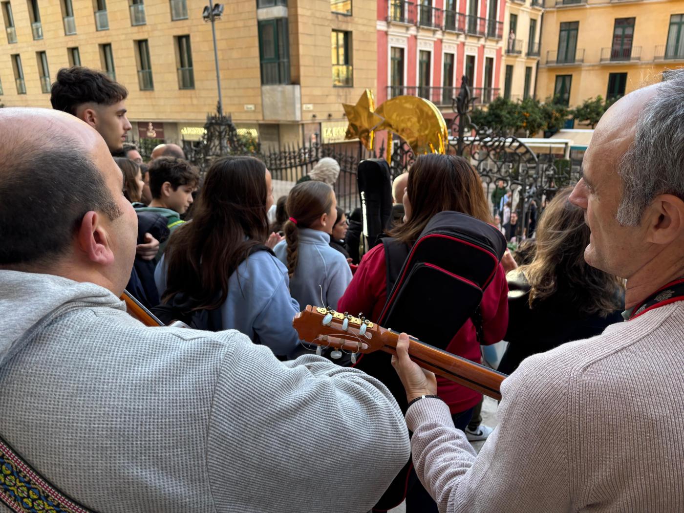 «En nombre de Jesucristo, os envío a sembrar con la alegría de la Navidad»