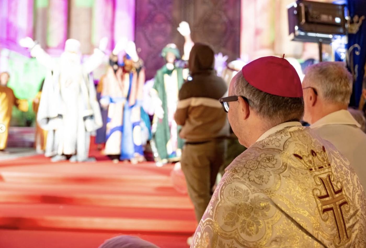 El Obispo recibió a los Reyes Magos en la Catedral durante la cabalgata