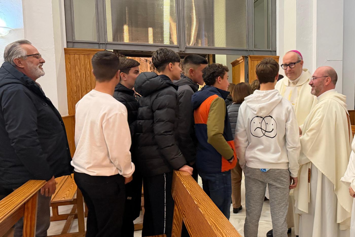 El Obispo reza junto a la comunidad de Alhaurín el Grande golpeada por varios trágicos sucesos