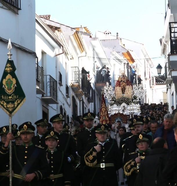 Colmenar celebra con alegría la visita del Obispo y el sacramento de la Confirmación