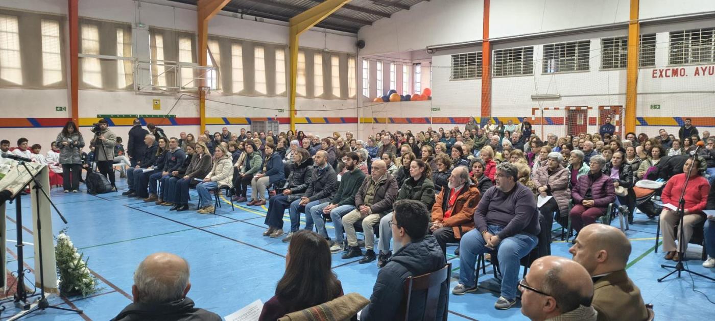 El Fuerte de Ronda ha acogido este domingo la celebración de la Eucaristía, con los vecinos de Grazalema y Ronda